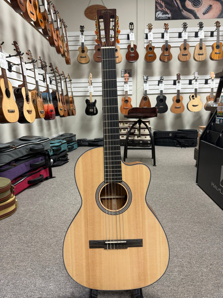 Martin 000C12-16E Nylon Acoustic/Electric Guitar w/Case - Pre Loved