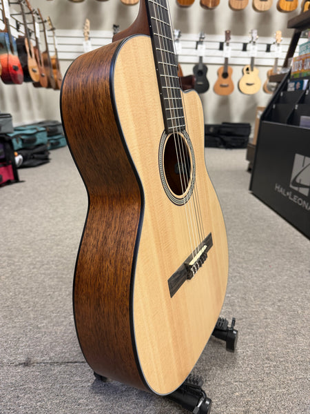 Martin 000C12-16E Nylon Acoustic/Electric Guitar w/Case - Pre Loved