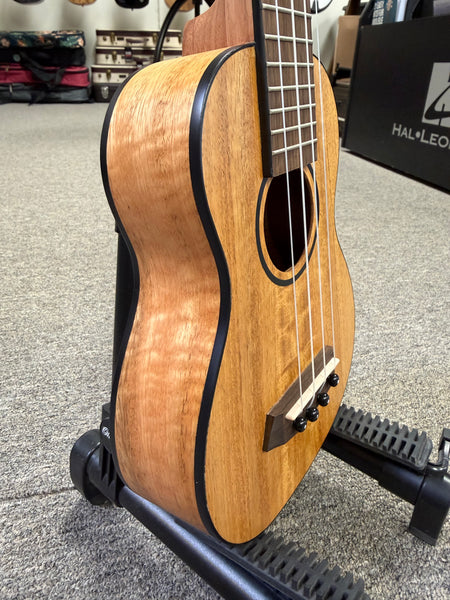 Islander by Kanile'a MOS-4 Spalted Mango Soprano Ukulele