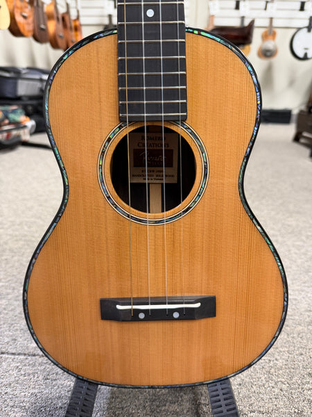 Romero Creations Solid Cedar/Rosewood Signature Replica Tenor Ukulele w/Case - RC-R-CRW