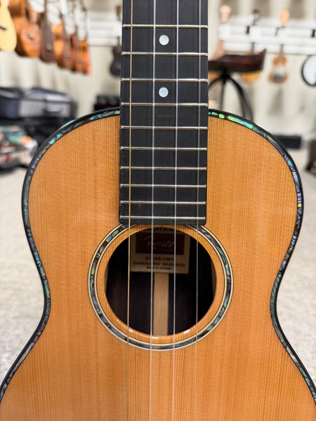 Romero Creations Solid Cedar/Rosewood Signature Replica Tenor Ukulele w/Case - RC-R-CRW