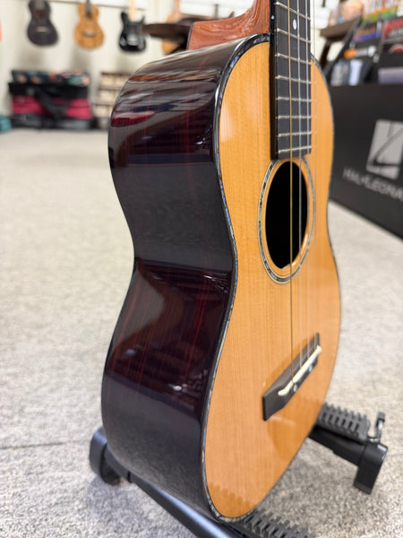 Romero Creations Solid Cedar/Rosewood Signature Replica Tenor Ukulele w/Case - RC-R-CRW