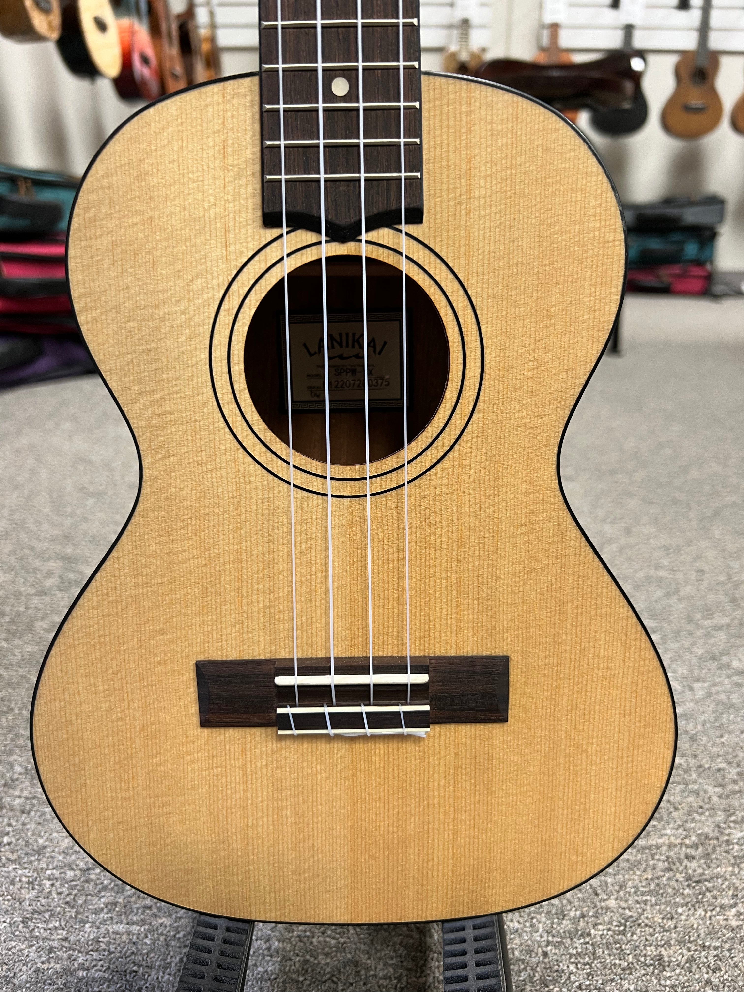 Lanikai SPPW-TX Solid Spruce/Pacific Walnut Tenor Ukulele w/Case