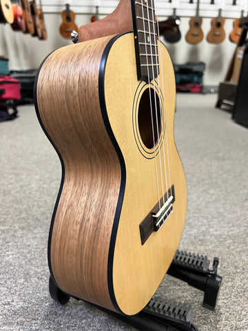 Lanikai SPPW-TX Solid Spruce/Pacific Walnut Tenor Ukulele w/Case