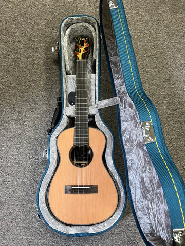 Oli L2-TCE Solid Cedar/Ebony Tenor Ukulele w/Case