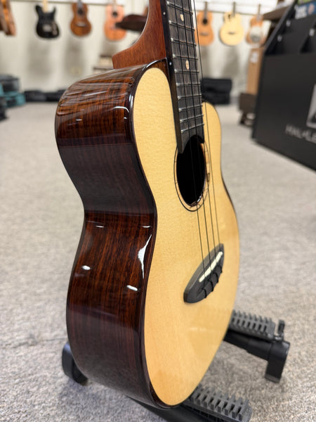 aNueNue UC-200 Concert Ukulele w/Case - Moon Bird Series -  Solid Spruce/Solid Rosewood