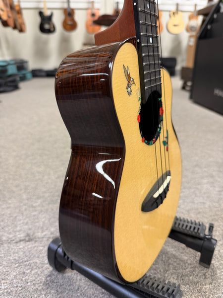 aNueNue UC-200HB Hummingbird Concert Ukulele w/Case - Moon Bird Series -  Solid Spruce/Solid Rosewood