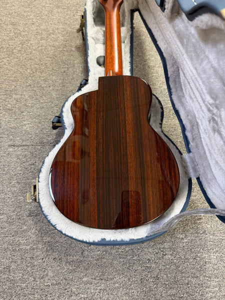 aNueNue UC-200HB Hummingbird Concert Ukulele w/Case - Moon Bird Series -  Solid Spruce/Solid Rosewood