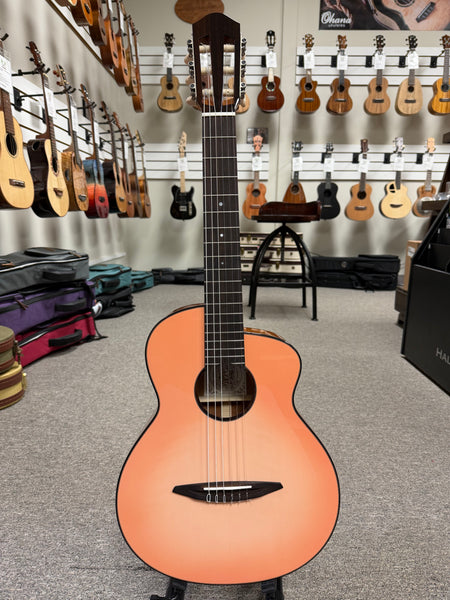 aNueNue Nino N520SP Solid Cedar/Mahogany 6 String Baritone Ukulele/Mini Guitar w/Case - Summer Pink