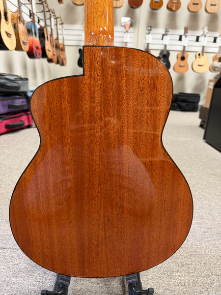 aNueNue Nino N520WW Solid Cedar/Mahogany 6 String Baritone Ukulele/Mini Guitar w/Case - Winter White