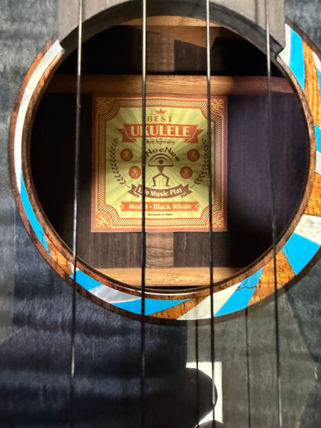 aNueNue Black Whale Solid Cedar/Maple/Rosewood Tenor Ukulele w/Case