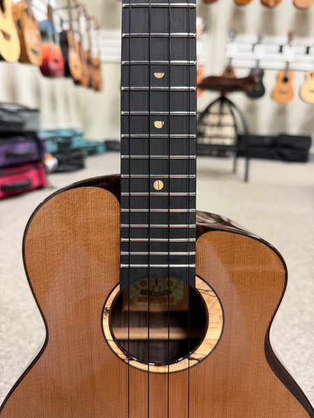 aNueNue UT-214 Cedar Bird Tenor Ukulele w/Case - Solid Cedar/Rosewood