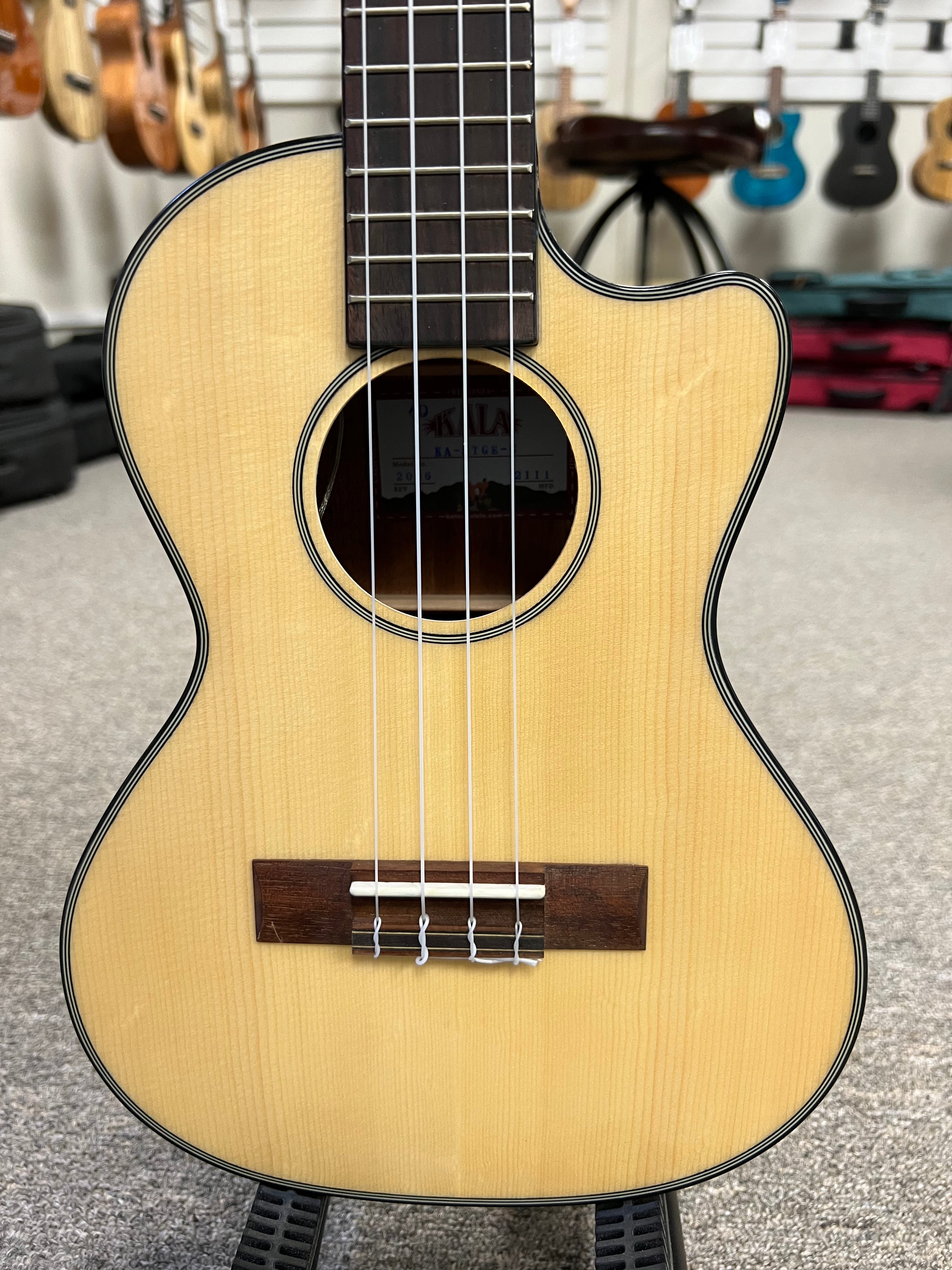 KALA KA-STGE-C Electric Tenor Ukulele w/Cutaway - Solid Spruce 