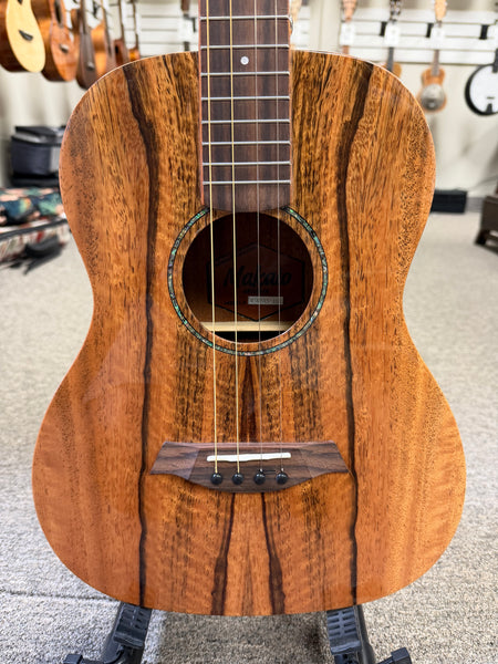 Makaio MSMBXS-10E Large Body Steel String Spalted Mango Electric Baritone Ukulele w/Case