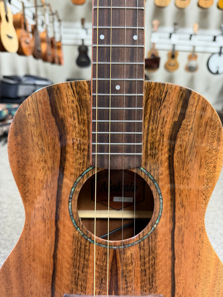 Makaio MSMBXS-10E Large Body Steel String Spalted Mango Electric Baritone Ukulele w/Case