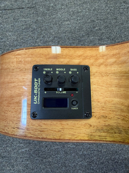 Makaio MSMBXS-10E Large Body Steel String Spalted Mango Electric Baritone Ukulele w/Case
