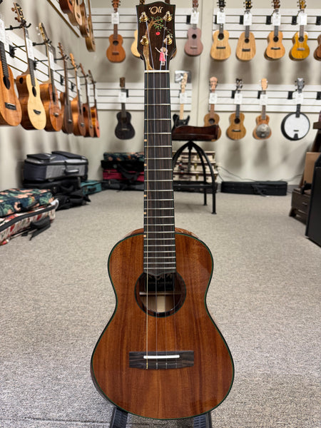Oli L2-TM-GT Solid Mahogany Tenor Ukulele w/Case - Giving Tree