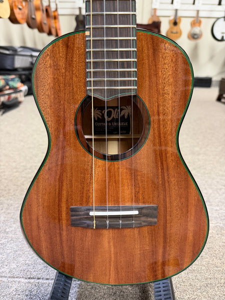 Oli L2-TM-GT Solid Mahogany Tenor Ukulele w/Case - Giving Tree