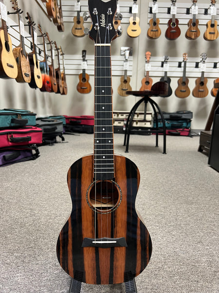 Makaio MET-10 Ebony Tenor Ukulele w/Case