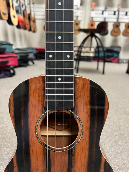 Makaio MET-10 Ebony Tenor Ukulele w/Case