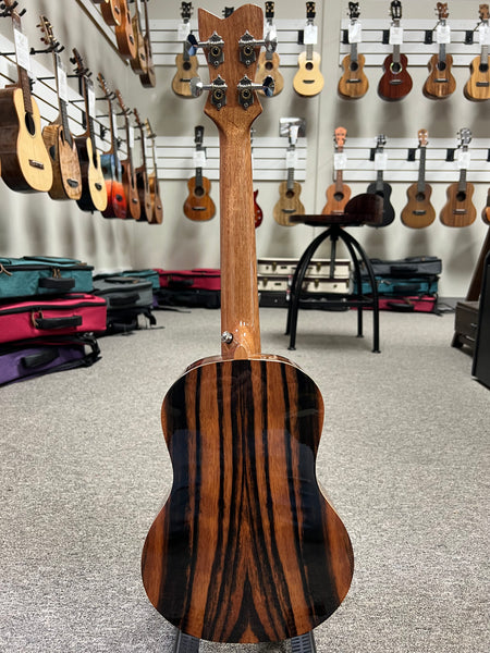 Makaio MET-10 Ebony Tenor Ukulele w/Case