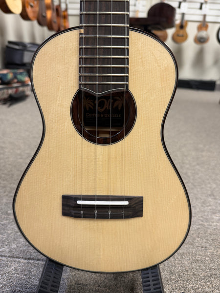 Oli L2-CSMR Solid Spruce/Myrtle Concert Ukulele w/Case