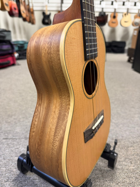 PONO AT-CR Solid Cedar/Acacia Deluxe Tenor Ukulele w/Case - Pre Loved