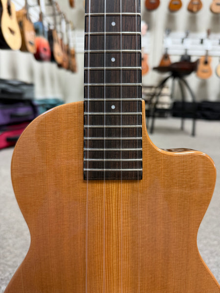 Pono TE-D Cedar/Acacia Solid Body Electric Tenor Ukulele w/Case - Pre Loved