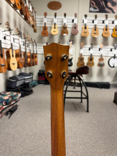 Oli L2-BSMR Solid Spruce/Myrtle Baritone Ukulele w/Case