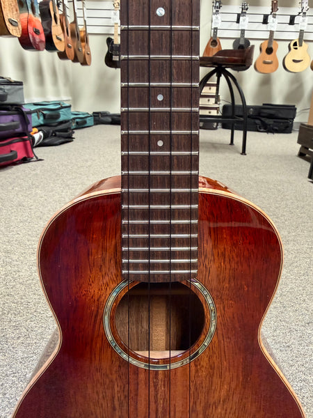 Singer by aNueNue RC1K-IT Solid Koa Concert Ukulele w/Case - Pre Loved