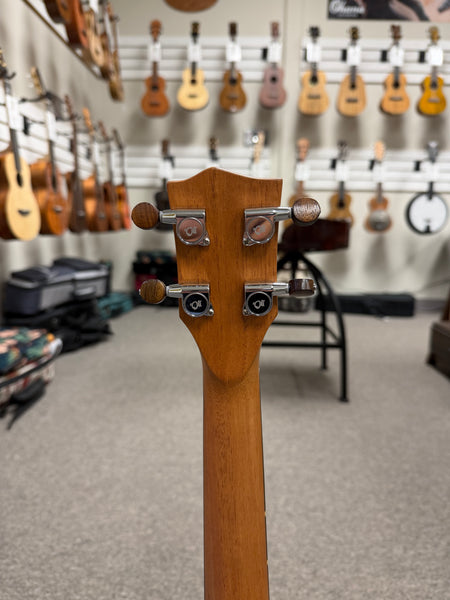 Oli L-KA-S Solid Acacia Concert/Tenor  Kawili Ukulelew/Case