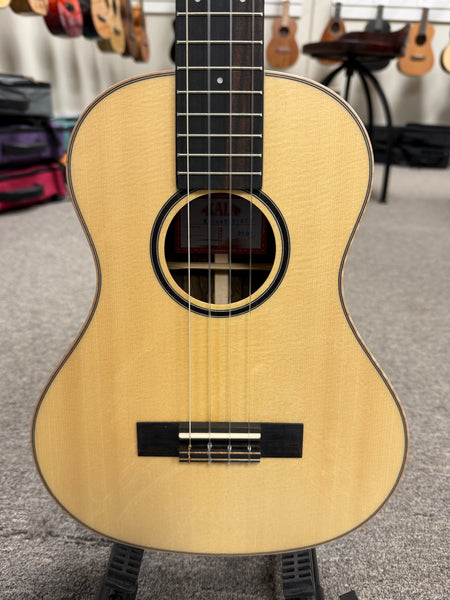 KALA KA-ASZCT-ST Solid Spruce/Ziricote Tenor XL Ukulele - Super Tenor