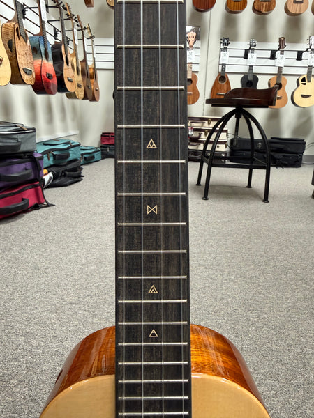 Rebel Double Cheese Tenor Ukulele w/Case - Solid Spruce/Solid Mahogany