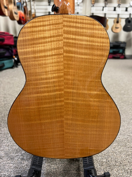 HUG SSF-TG Solid Spruce/Flamed Maple Tenor Ukulele