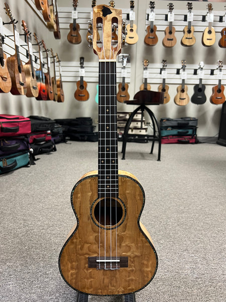 HUG QA-TG Quilted Ash Tenor Ukulele