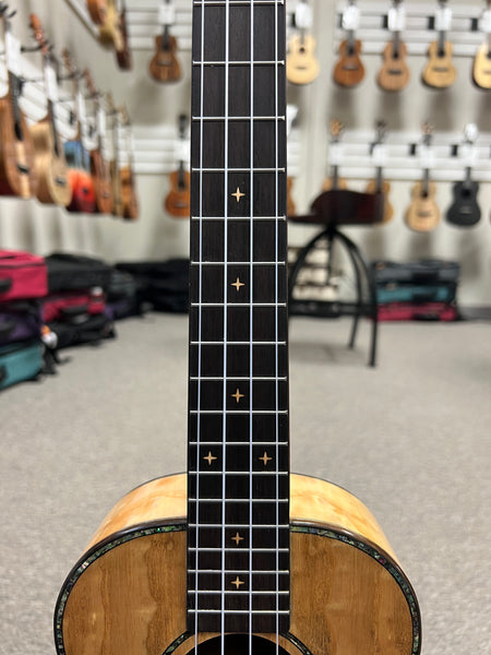 HUG QA-TG Quilted Ash Tenor Ukulele