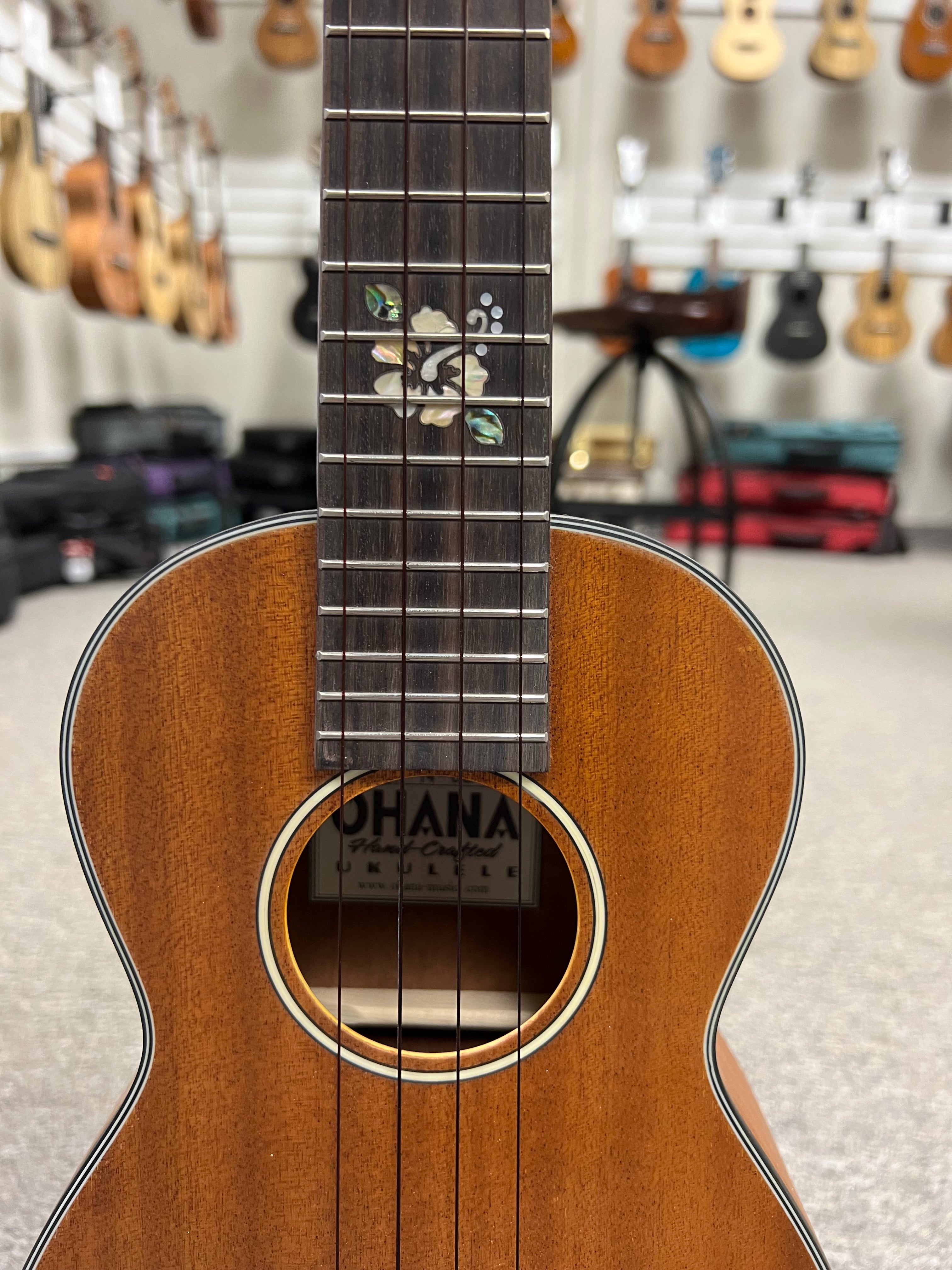 OHANA CK-14CL Mahogany Concert Ukulele w/Case - Cynthia Lin Signature Series