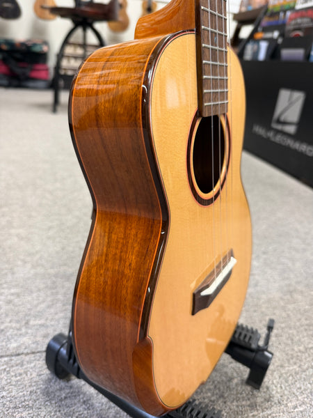 OHANA TK-6 Solid Spruce/Acacia Tenor Ukulele w/Comfort Armrest