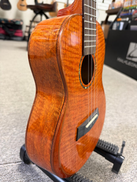 OHANA TK-215G Solid Mango Tenor Ukulele w/Armrest