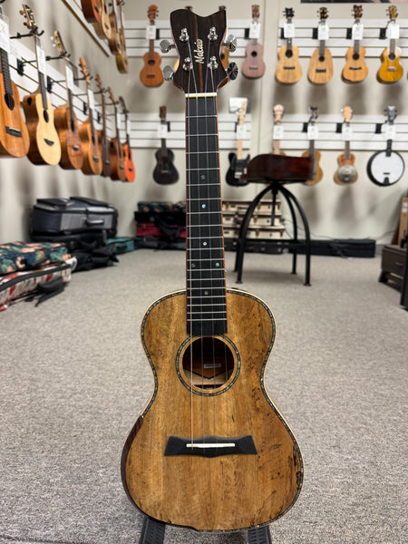 Makaio MSMC-20 Solid Spalted Mango Concert Ukulele w/Case - Rosewood Comfort Armrest