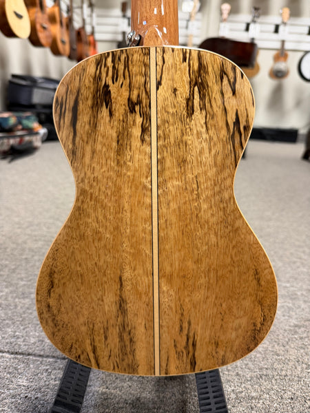 Makaio MSMC-20 Solid Spalted Mango Concert Ukulele w/Case - Rosewood Comfort Armrest