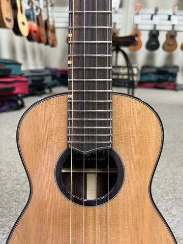 Oli X2-TCRBW Solid Cedar/Rosewood Tenor Ukulele w/Case - Limited