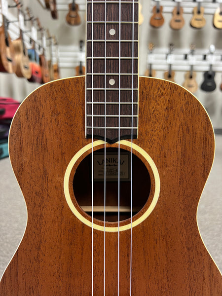 Lanikai LU-21B Baritone Ukulele w/Case