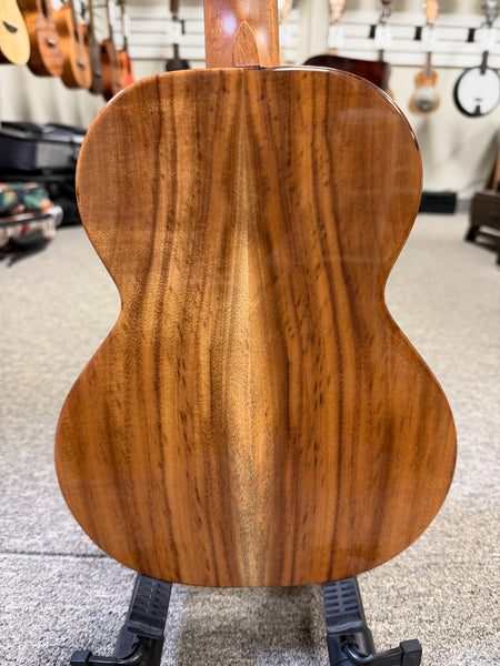 Flight Voyager Tenor Electric Ukulele w/Case - Royal Series - Solid Spruce/Solid Acacia