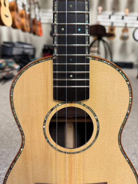 Francesco Verginelli Custom Italian Red Spruce/ Indian Rosewood Tenor Ukulele w/Case