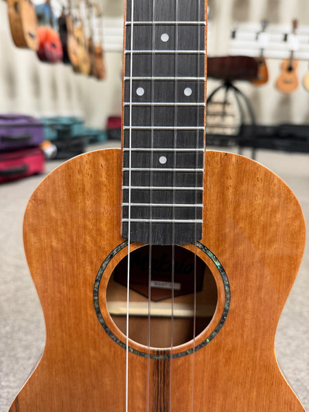 Makaio MSMT-10 Spalted Mango Tenor Ukulele w/Case