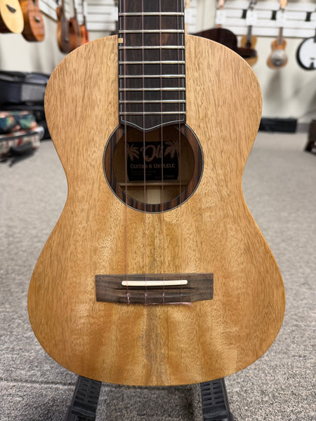 Oli L1-TMGS Solid Mango Satin Tenor Ukulele w/Case - Pre Loved