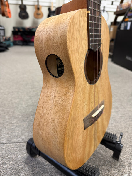 Oli L1-TMGS Solid Mango Satin Tenor Ukulele w/Case - Pre Loved