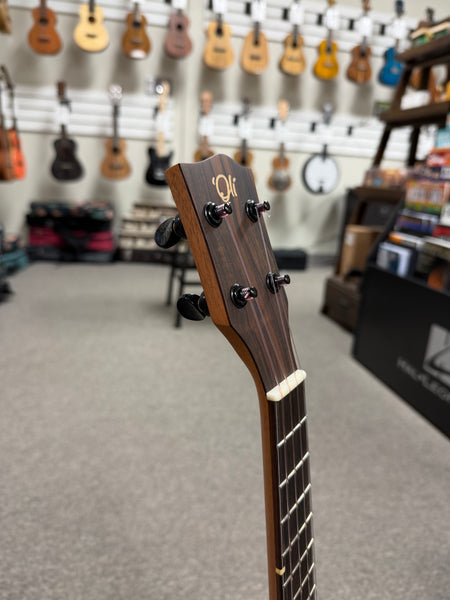 Oli L1-TMGS Solid Mango Satin Tenor Ukulele w/Case - Pre Loved