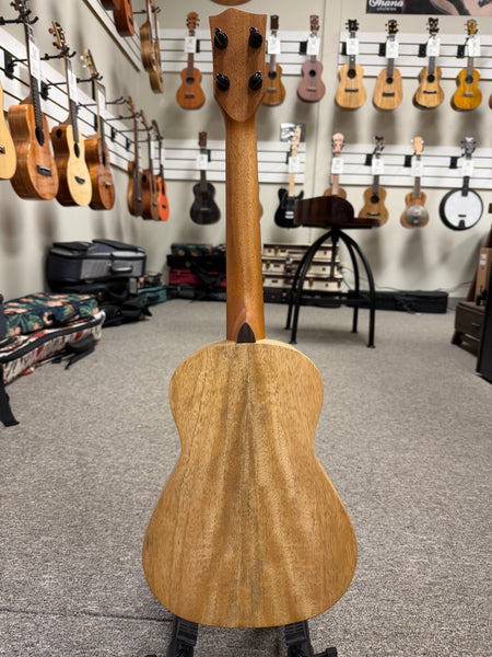 Oli L1-TMGS Solid Mango Satin Tenor Ukulele w/Case - Pre Loved